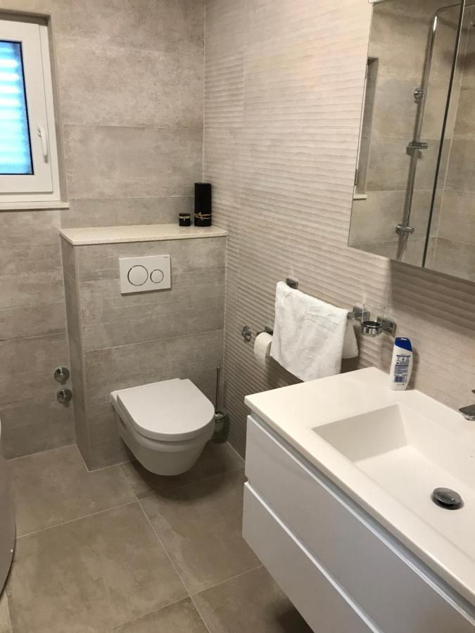 Albatros Apartment Kastel Sucurac Exterior photo