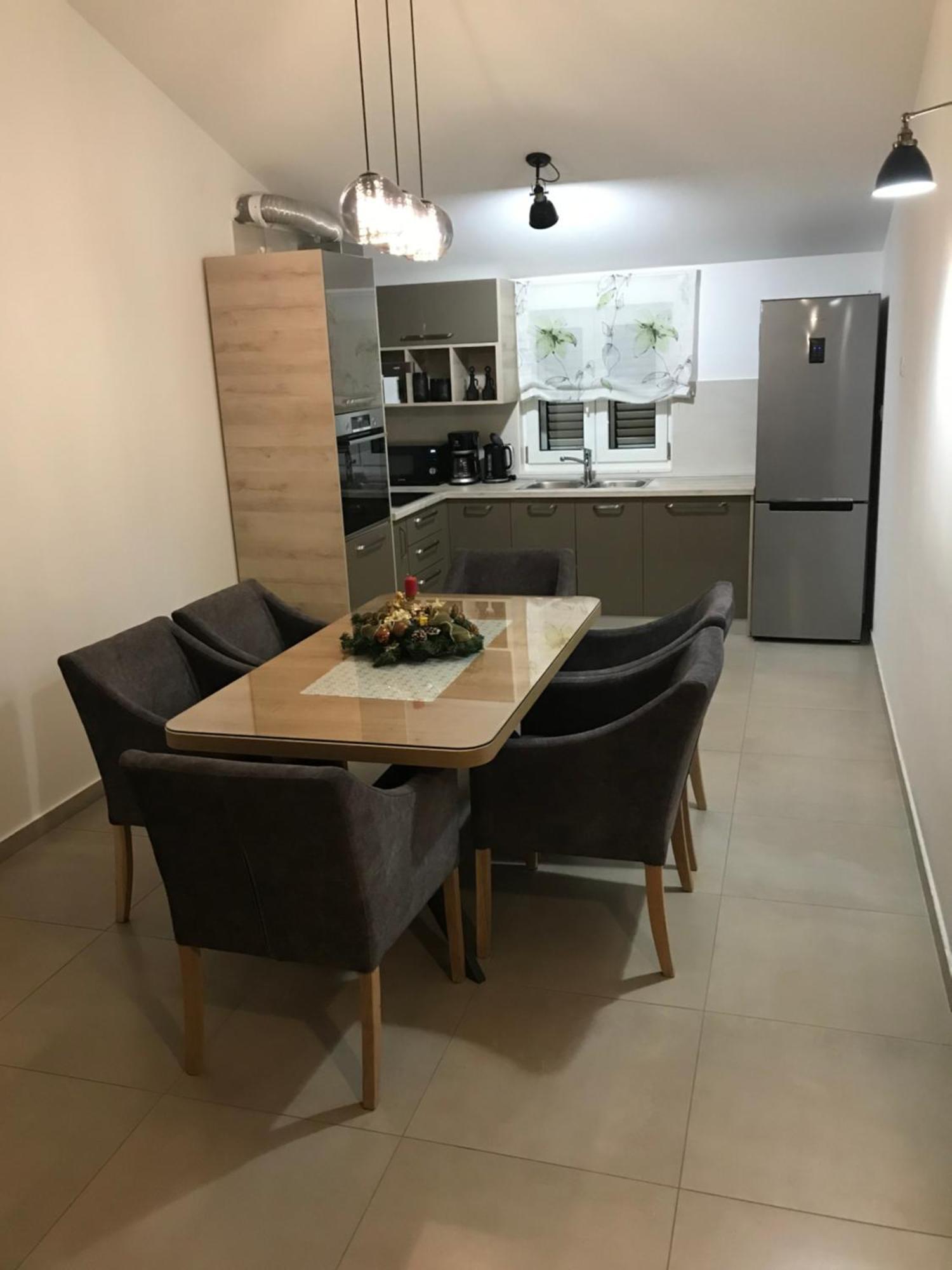 Albatros Apartment Kastel Sucurac Exterior photo